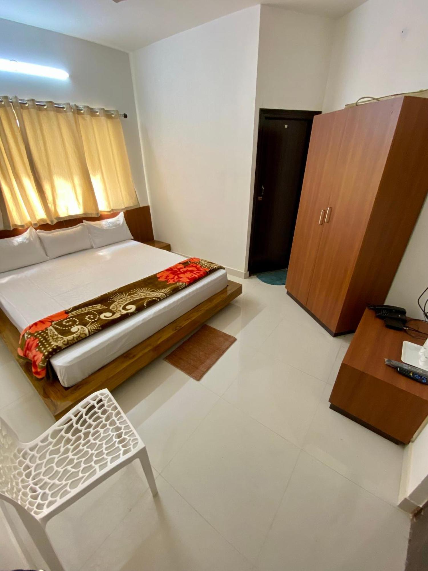 Lake Land Guest House Kolkata Bagian luar foto