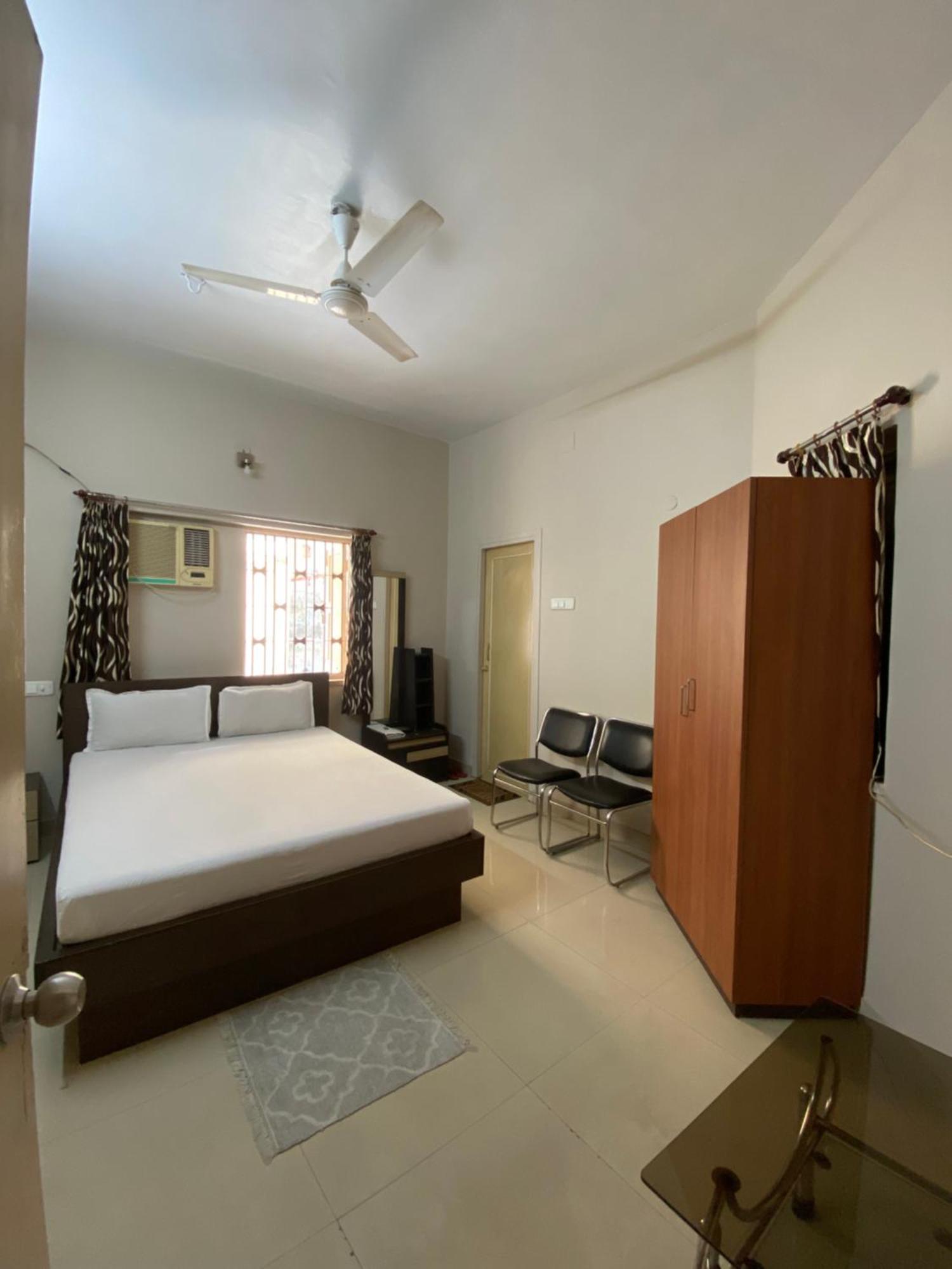 Lake Land Guest House Kolkata Bagian luar foto